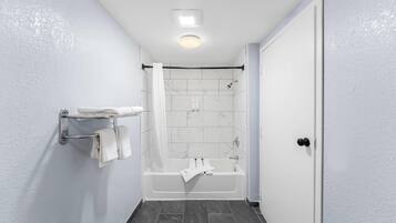 Standard Room, 1 Queen Bed, Accessible Tub, Non Smoking | In-room safe, desk, laptop workspace, rollaway beds