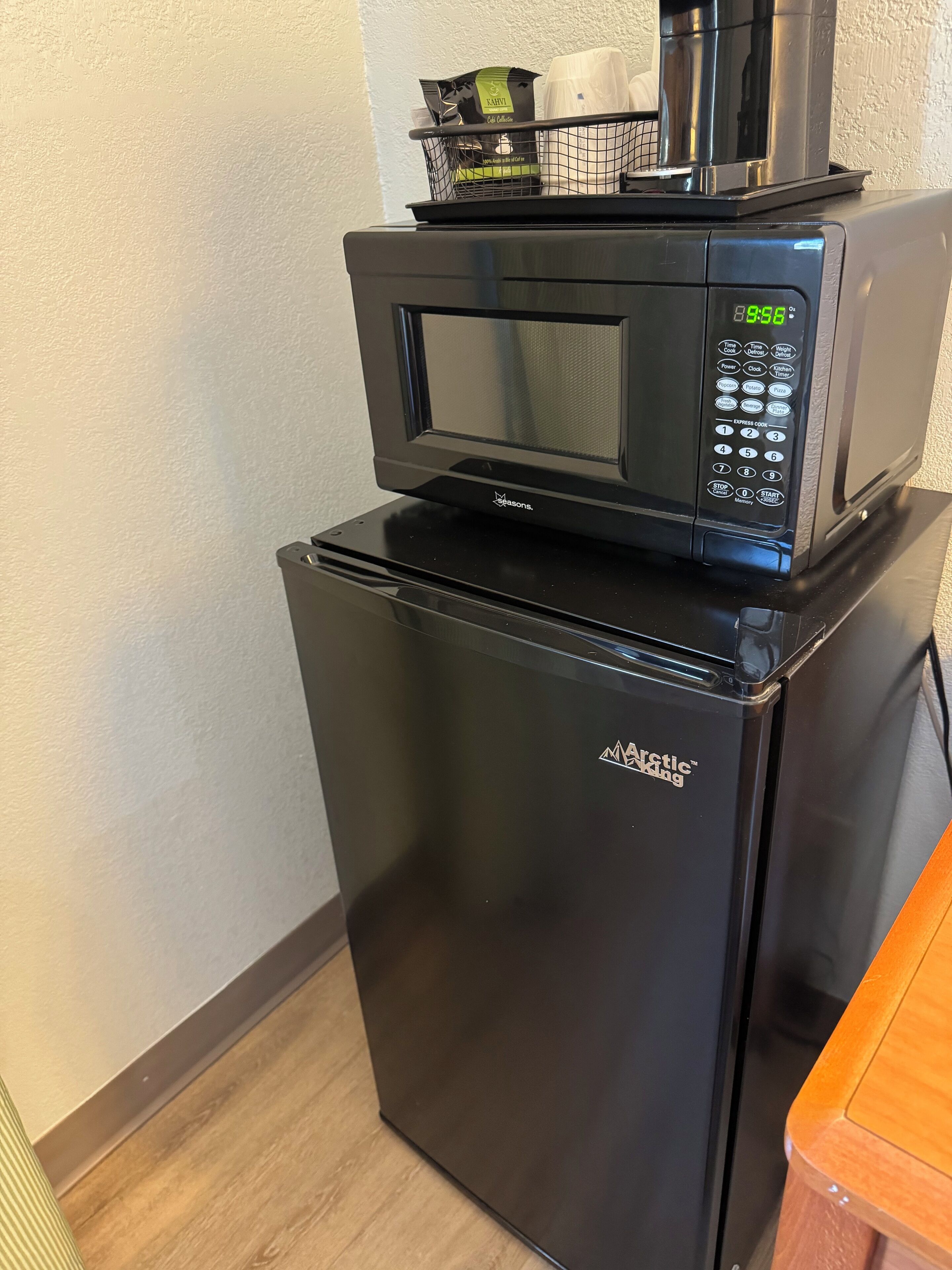 1 king bed ada accessible, non-smoking | mini fridge