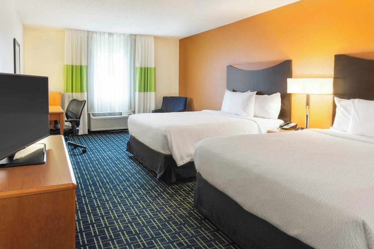 In-room safe, desk, iron/ironing board, free WiFi