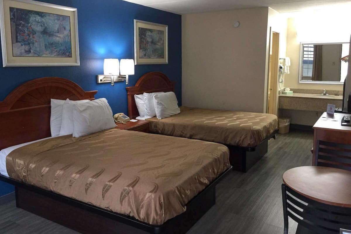 Desk, iron/ironing board, rollaway beds, free WiFi