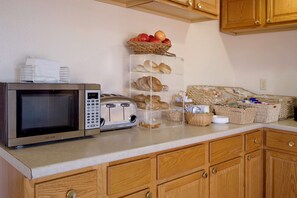 Property amenity - Americas Best Value Inn Tuscaloosa (Tuscaloosa)