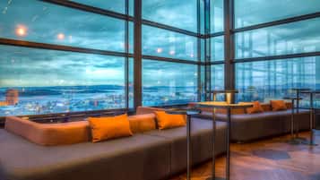 2 bares o lounges, bar en la azotea