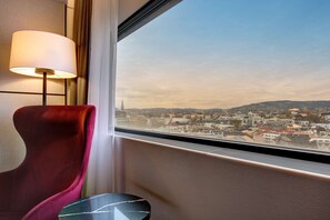 Superior kamer, uitzicht op stad | Luxe beddengoed, donzen dekbedden, pillowtop-bedden