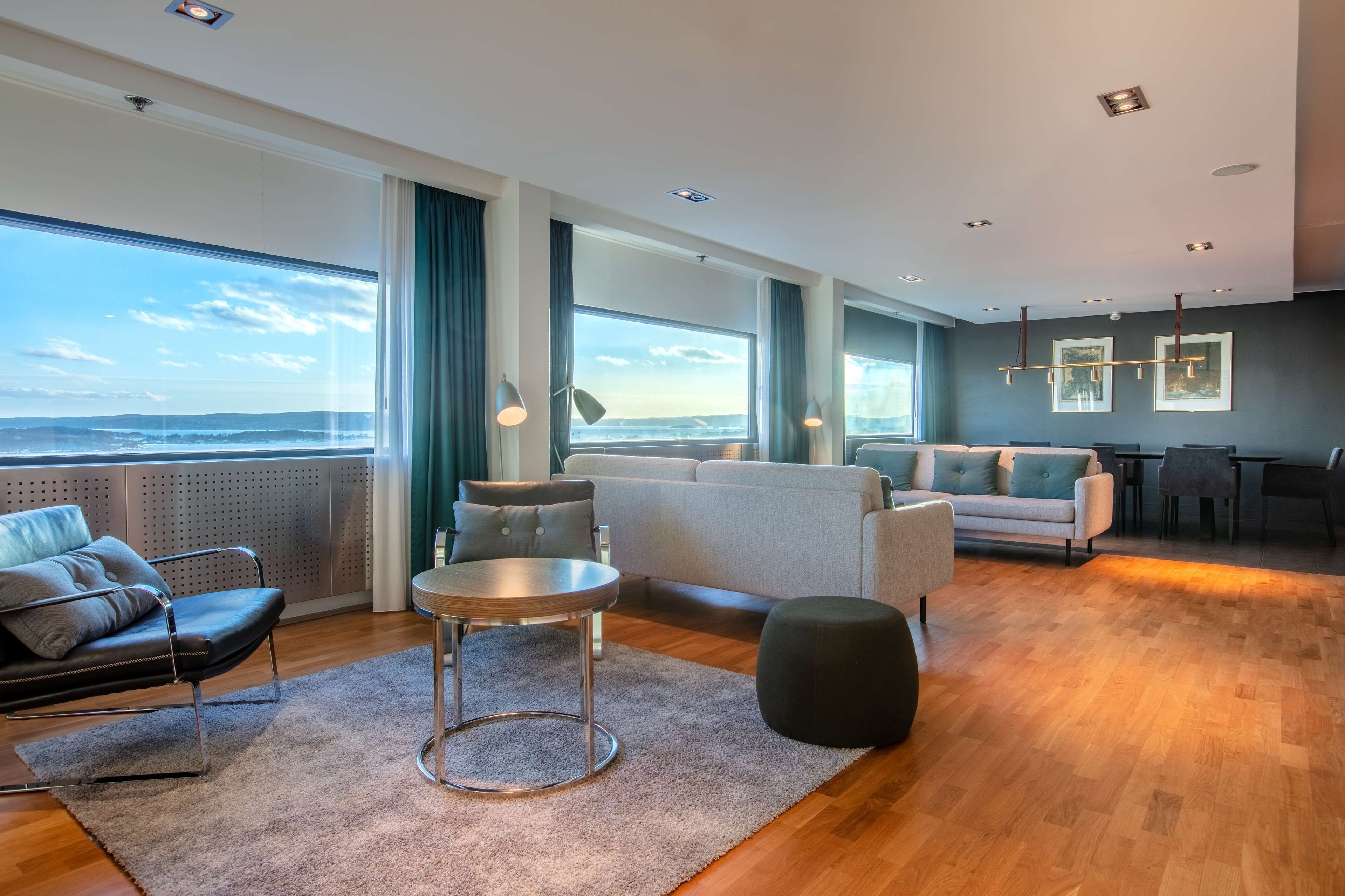 Luxe beddengoed, donsdekens, pillowtop-bedden, een kluis op de kamer