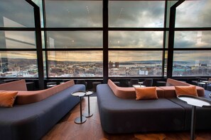 2 bars/lounges, rooftop bar - Radisson Blu Scandinavia Hotel, Oslo (Oslo)