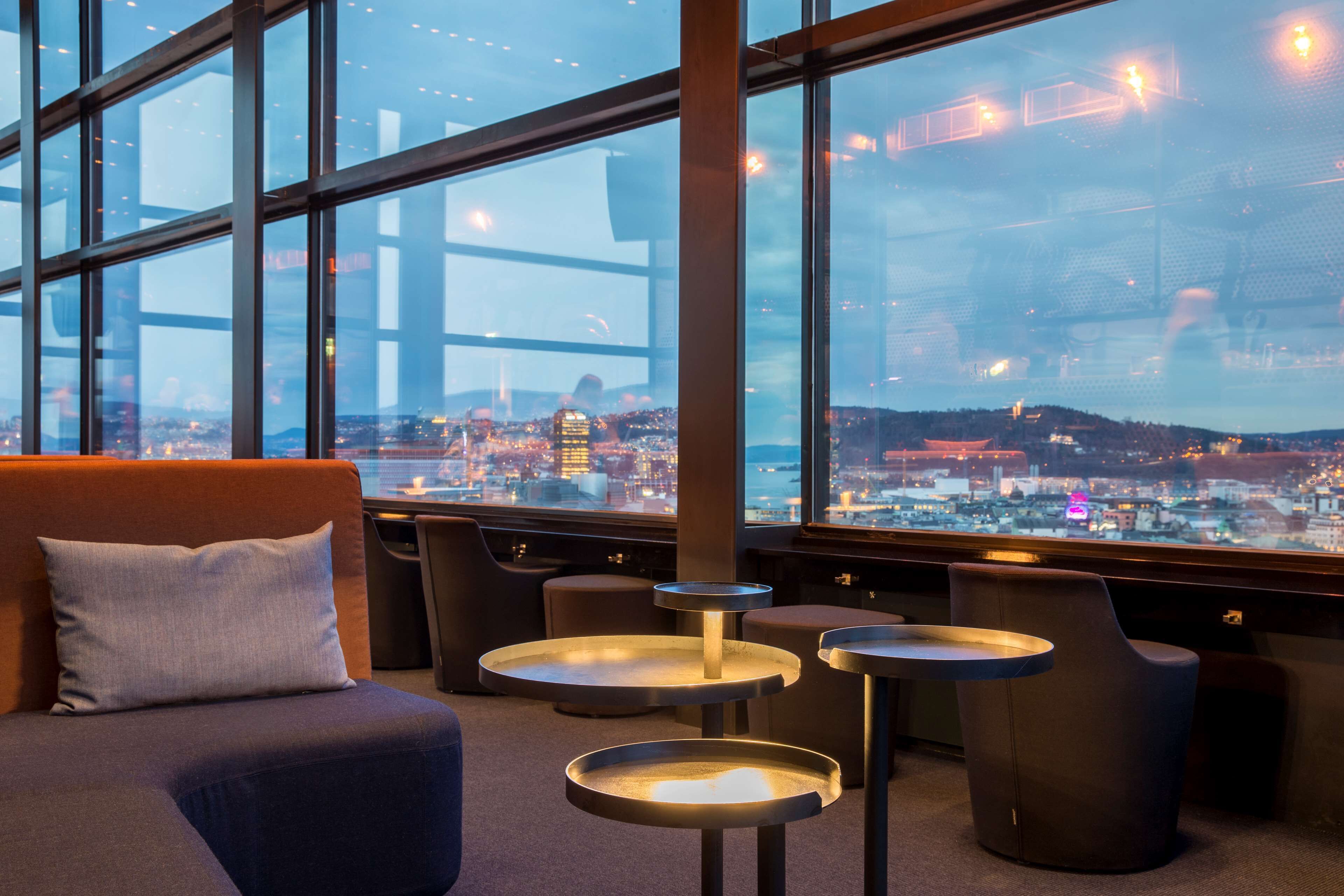 2 bars/lounges, rooftop bar