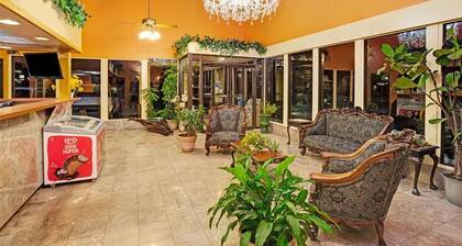 Days Inn by Wyndham Newport News