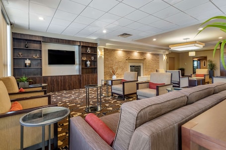 Lobby. Comfort Inn Glenmont - Albany South
