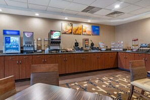 Petit déjeuner complet compris tous les jours