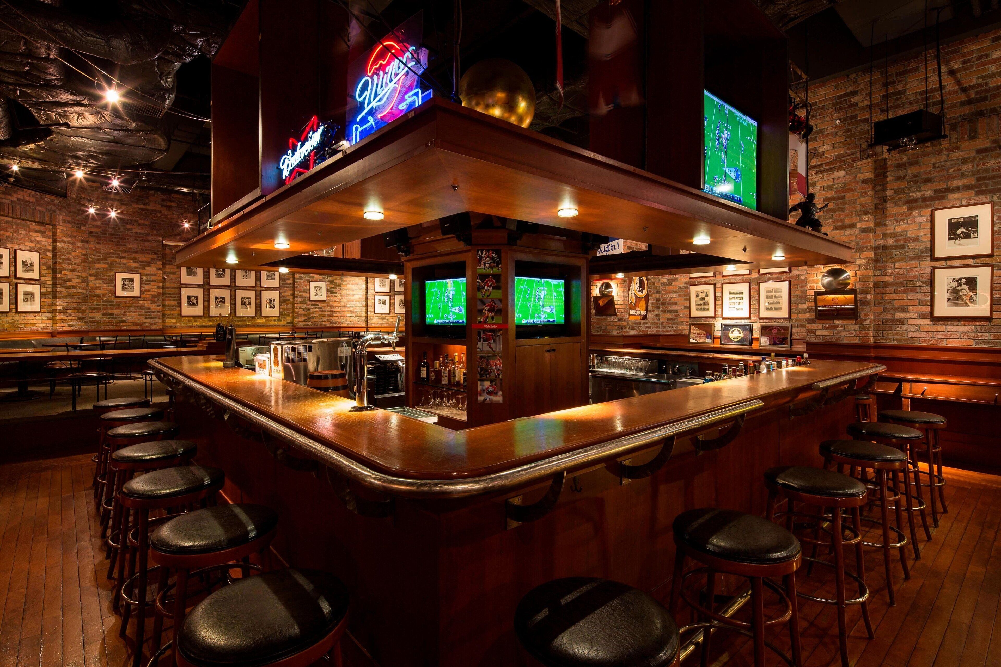 4 restaurants, breakfast, lunch, dinner served; french cuisine