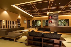 Body treatments, aromatherapy, Thai massages, facials - Kobe Bay Sheraton Hotel & Towers (Kobe)