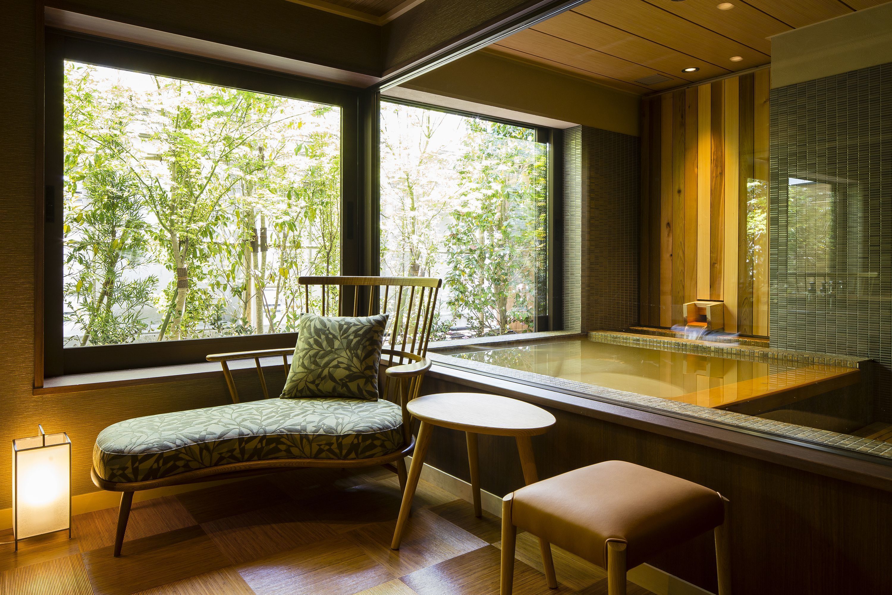 body treatments, aromatherapy, thai massages, facials