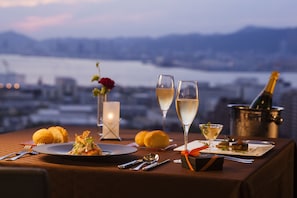 View from property - Kobe Bay Sheraton Hotel & Towers (Kobe)