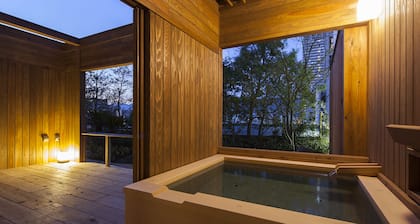 Kobe Bay Sheraton Hotel & Towers
