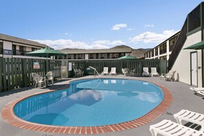 Seasonal outdoor pool, pool umbrellas