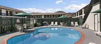 Travelodge by Wyndham Wenatchee