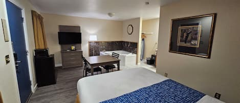 Studio Suite, 1 Queen Bed, Non Smoking