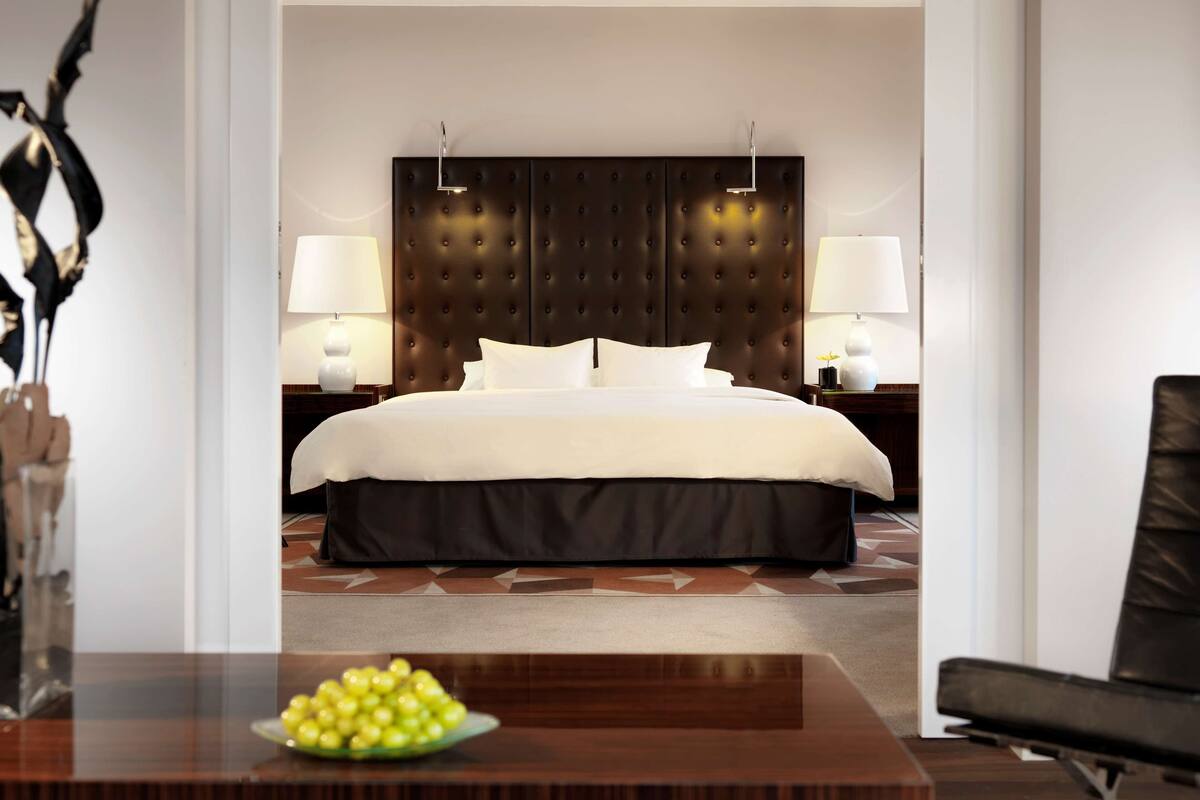 premium bedding, down duvets, minibar, in-room safe