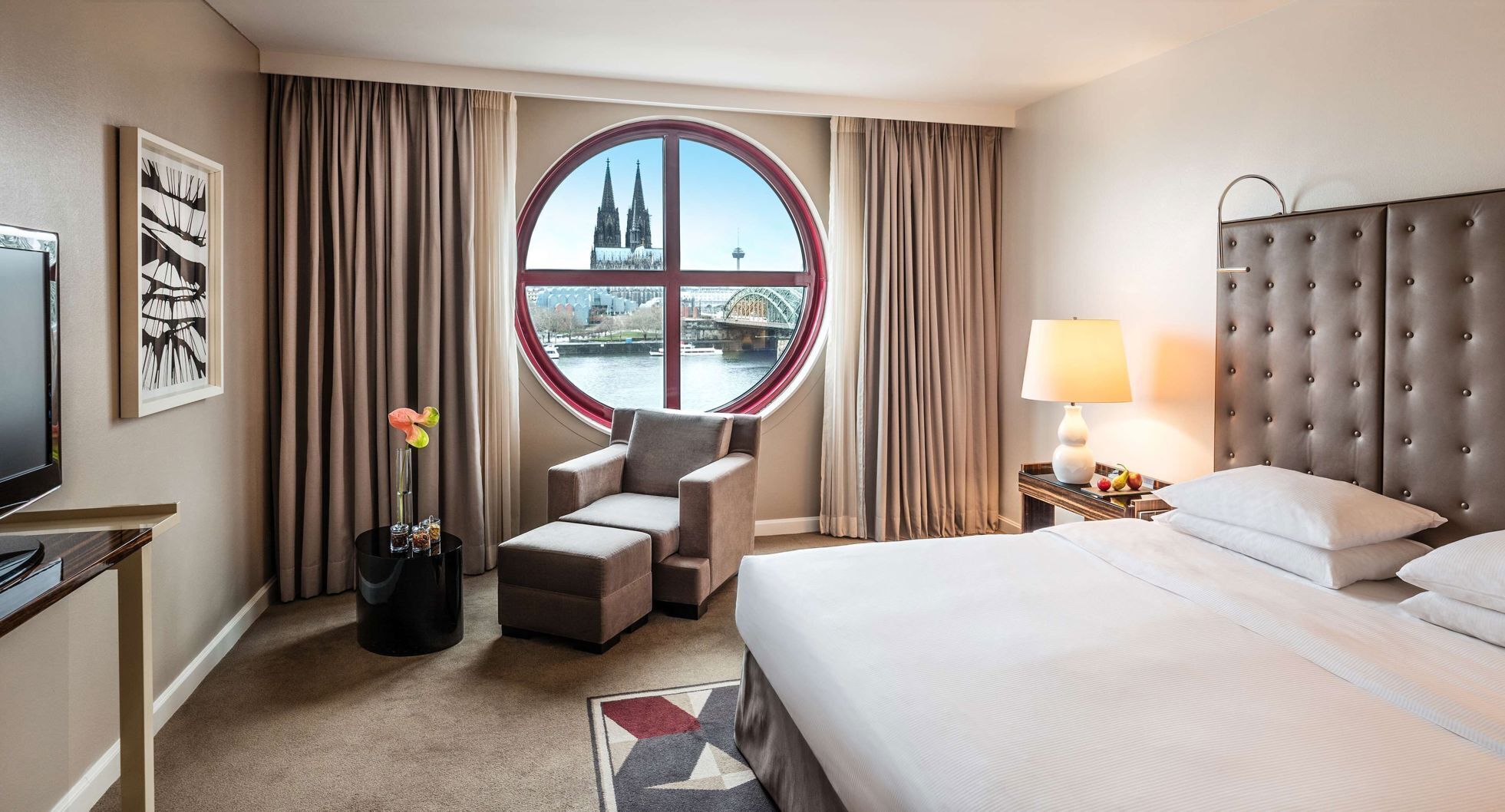 Premium bedding, down duvets, minibar, in-room safe