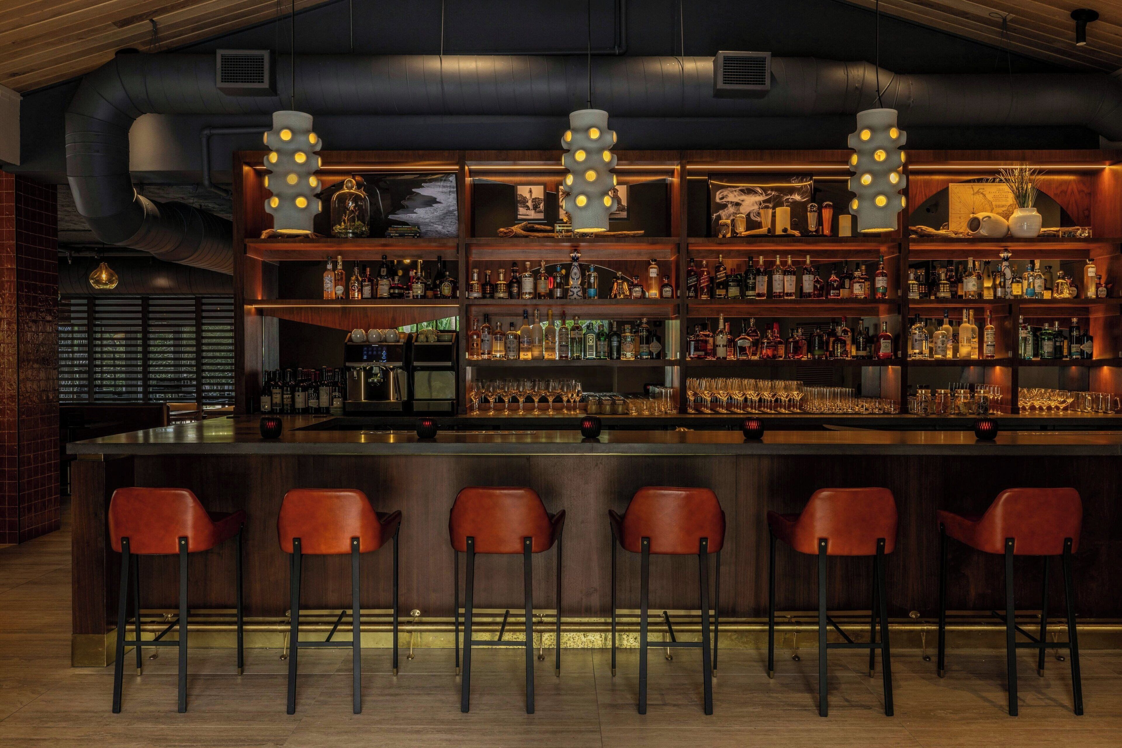 3 bares/lounges, bar ao lado da piscina, bar na praia