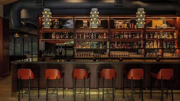3 bares/lounges, bar ao lado da piscina, bar na praia