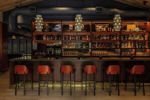 3 bares/lounges, bar ao lado da piscina, bar na praia