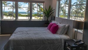 Unclassified image, 5 of 36, button - Boulevard Hotel (Miami Beach)