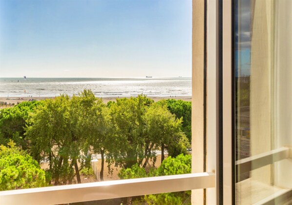 Superior Room (with view) | Terrace/patio
