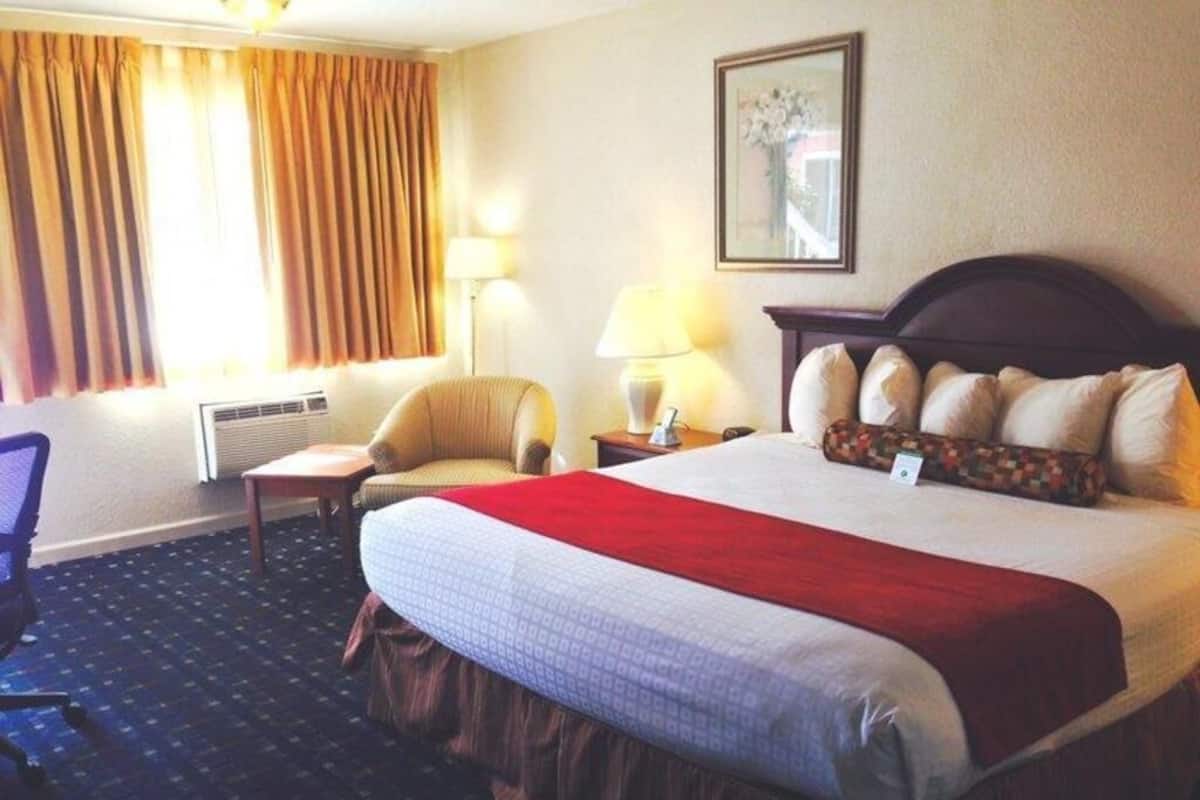 In-room safe, desk, laptop workspace, blackout drapes