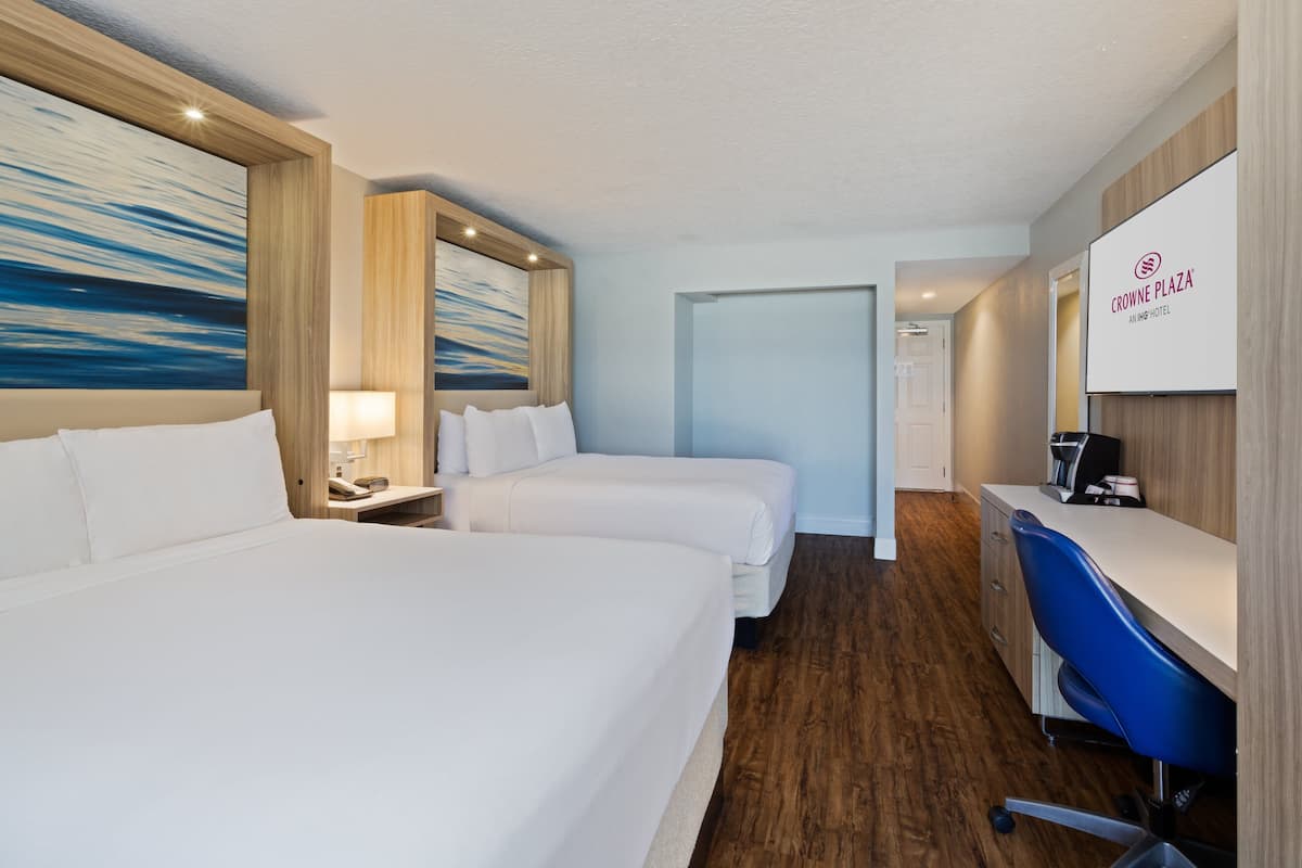 1 bedroom, hypo-allergenic bedding, desk, laptop workspace