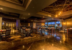 Bar (on property) - Wyndham Garden Shreveport (Shreveport)