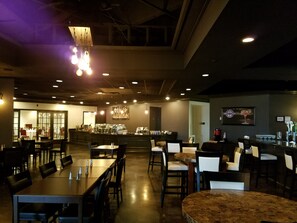 Free daily cooked-to-order breakfast