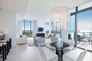 Suite, 2 Bedrooms, Non Smoking, Ocean View | Living room