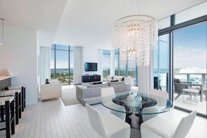 Suite, 2 Bedrooms, Non Smoking, Ocean View | Living room