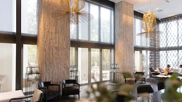 3 bars/lounges, tapas bar, lobby lounge