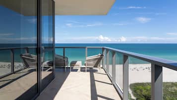 Suite, 2 chambres, non-fumeur, balcon (Oceanfront) | Vue sur la plage ou l’océan