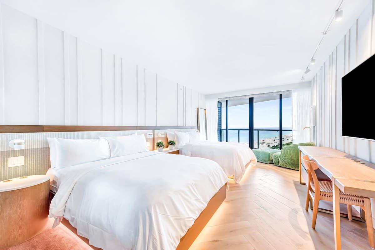 1 bedroom, down duvets, minibar, in-room safe