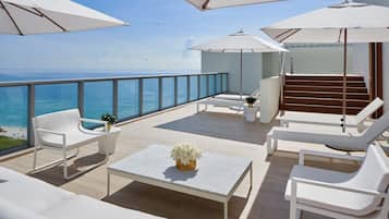 Penthouse 8, 2 Bedroom Bi-level Suite, Bedroom 1: 1 King, Bedroom 2: 1 King, Ocean View, Balcony | Down comforters, minibar, in-room safe, desk