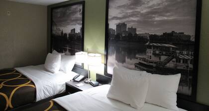 Super 8 by Wyndham New Cumberland