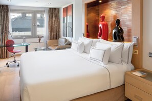 Egyptian cotton sheets, premium bedding, down comforters, pillowtop beds