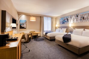 Minibar, in-room safe, desk, iron/ironing board
