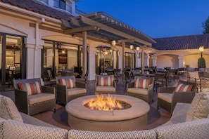 Breakfast, lunch, dinner served; American cuisine, garden views