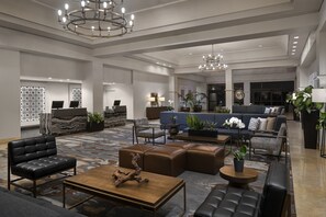 Lobby sitting area - Hyatt Regency Westlake (Westlake Village)