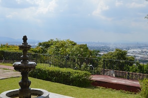 Gym - Radisson Hotel Tapatio Guadalajara (Tlaquepaque)