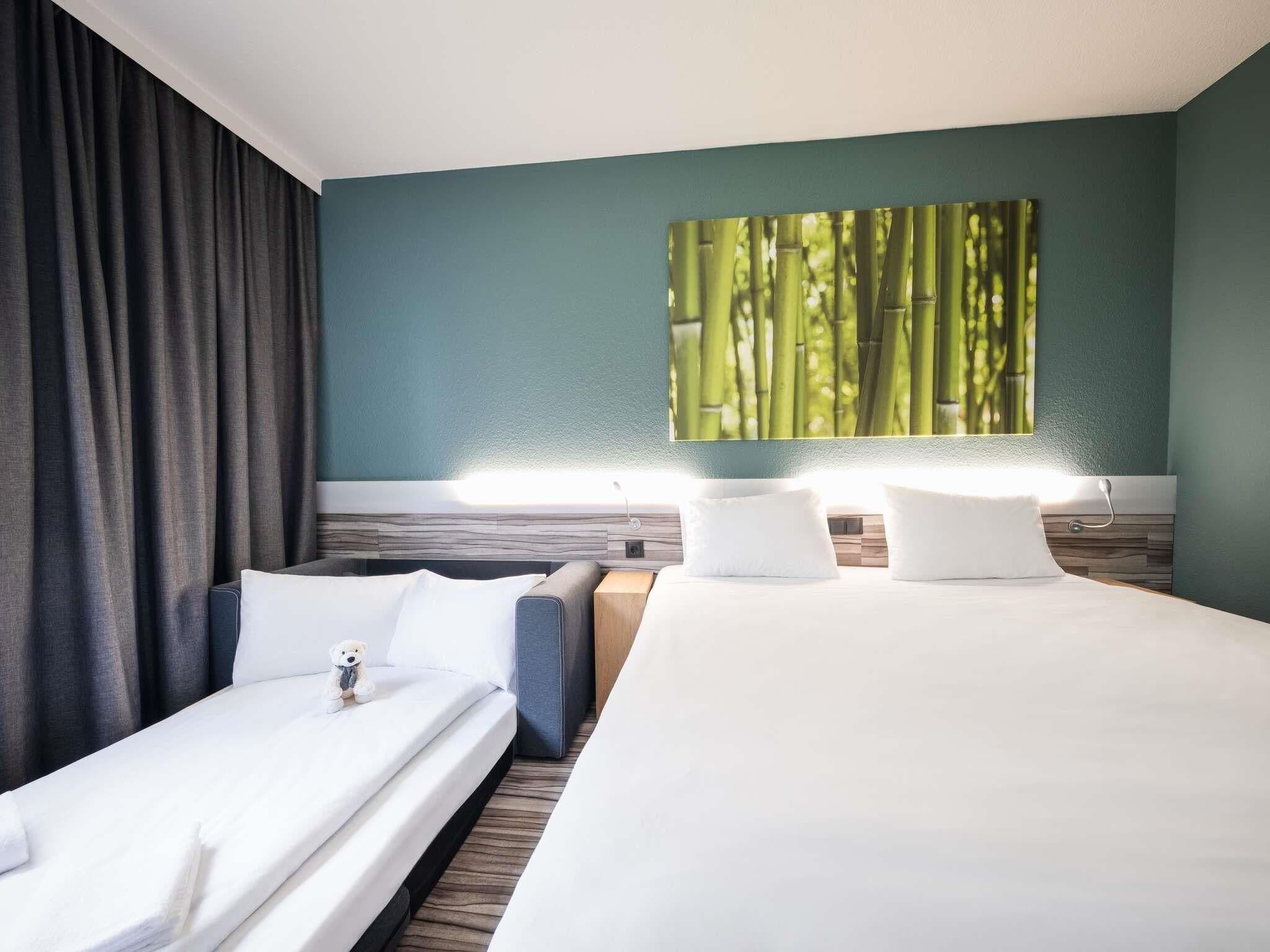 Family Room, 1 King Bed with Sofa bed | 1 bedroom, premium bedding, desk, blackout drapes