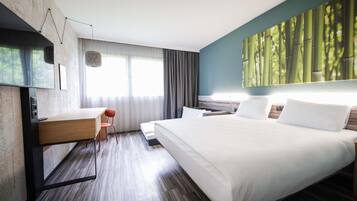Habitació familiar, 1 llit de matrimoni gran i sofà llit | 1 dormitori, roba de llit d'alta qualitat i escriptori