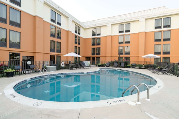 Seasonal outdoor pool