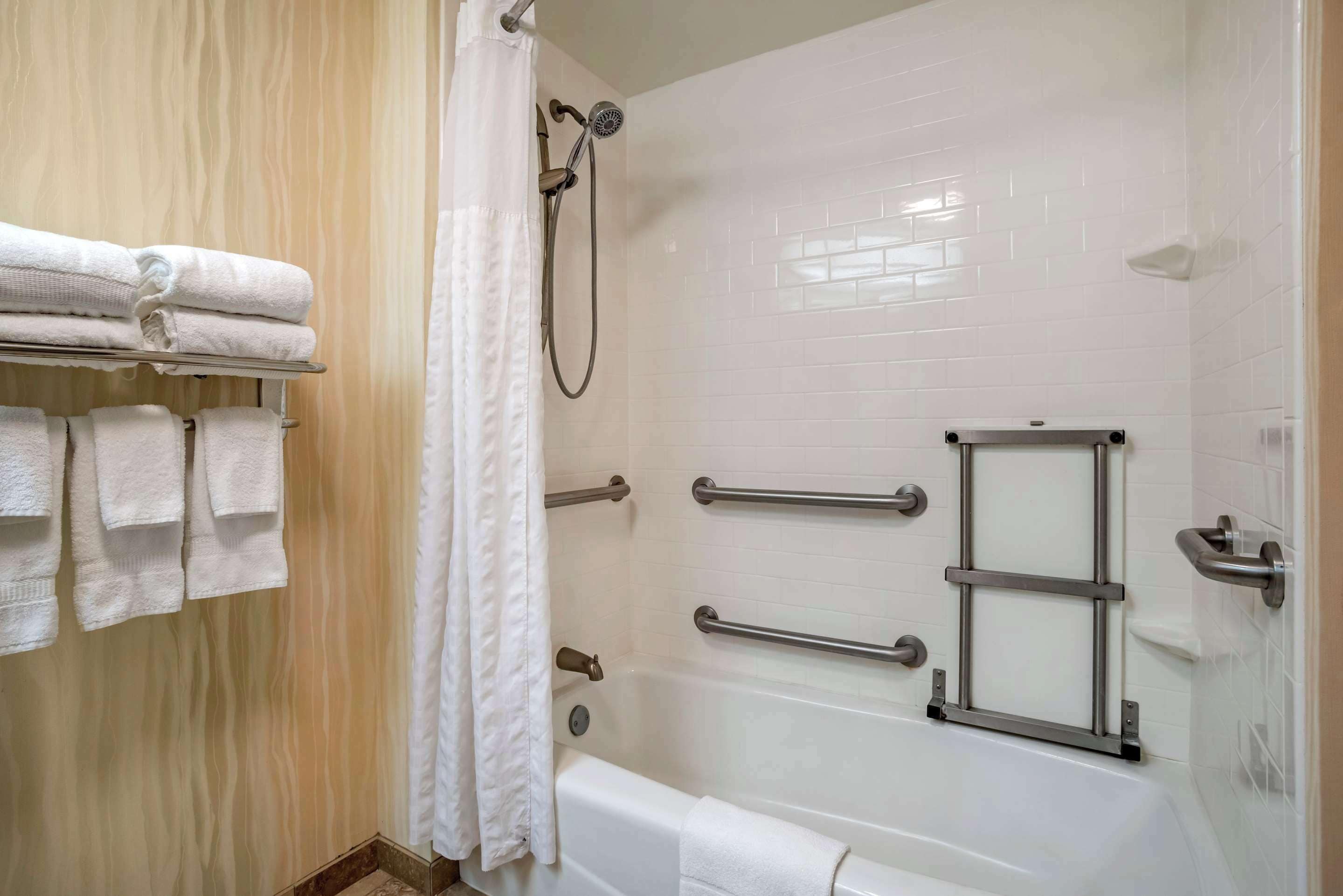 room, 1 queen bed, accessible, non smoking (accessible tub) | desk, blackout curtains, iron/ironing board, free wifi