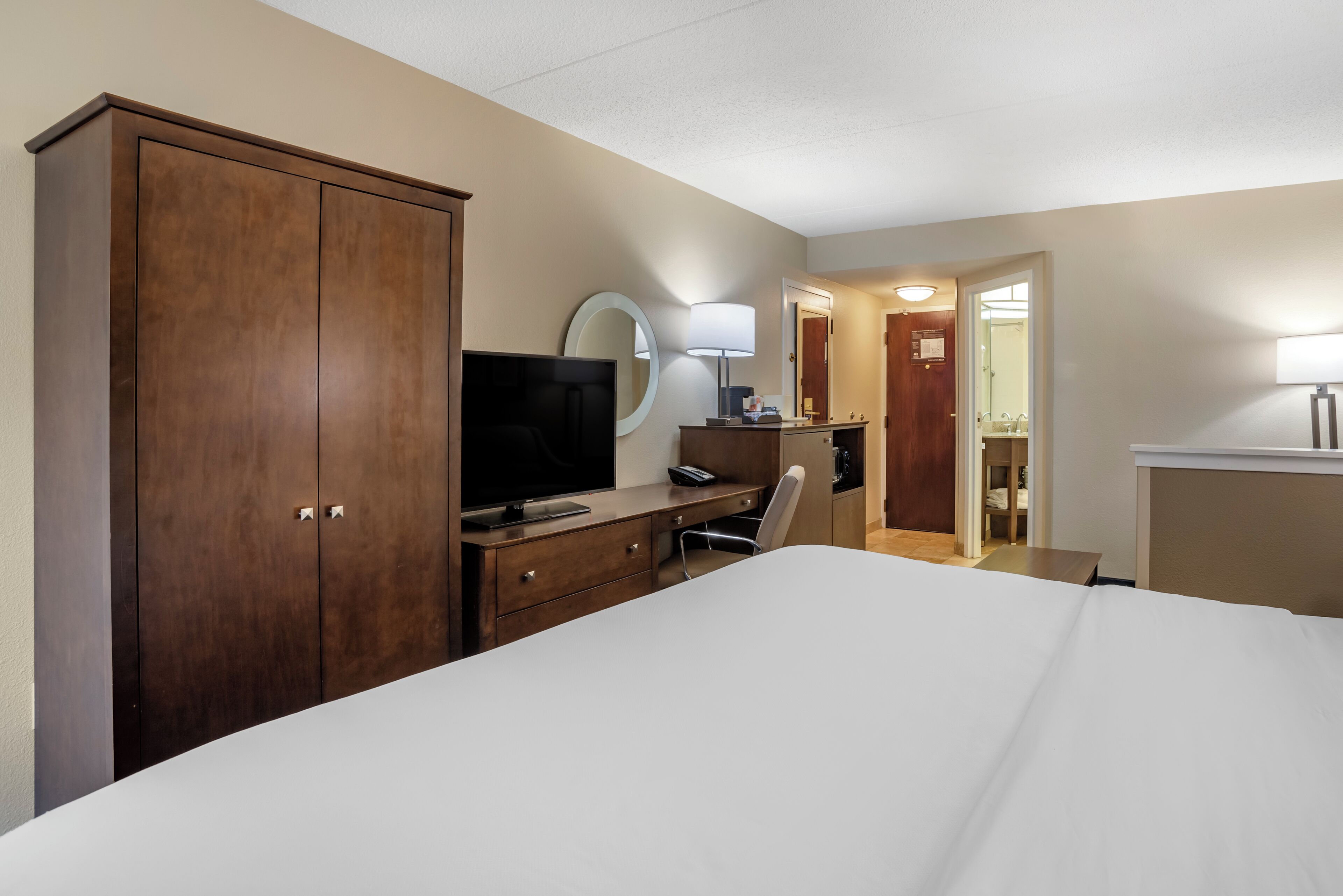Room, 1 King Bed with Sofa bed, Non Smoking | Desk, blackout drapes, iron/ironing board, WiFi (free)