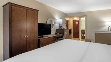 Room, 1 King Bed with Sofa bed, Non Smoking | Desk, blackout drapes, iron/ironing board, WiFi (free)